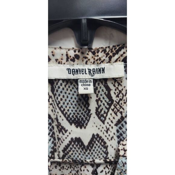 Daniel Rainn Women’s Popover Snakeskin Print Button Down Blouse Top Pockets XS - Picture 4 of 9
